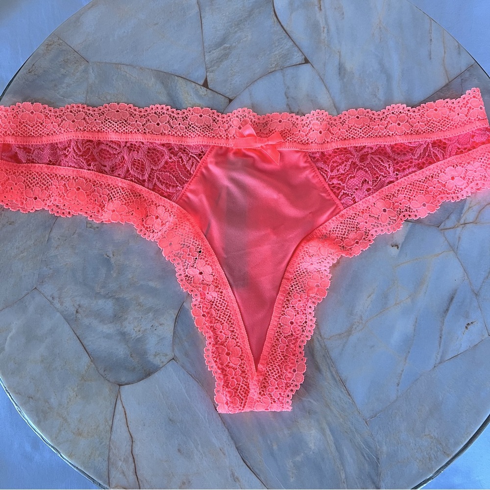 VS VERY SEXY Micro Lace Inset Thong Panty Small